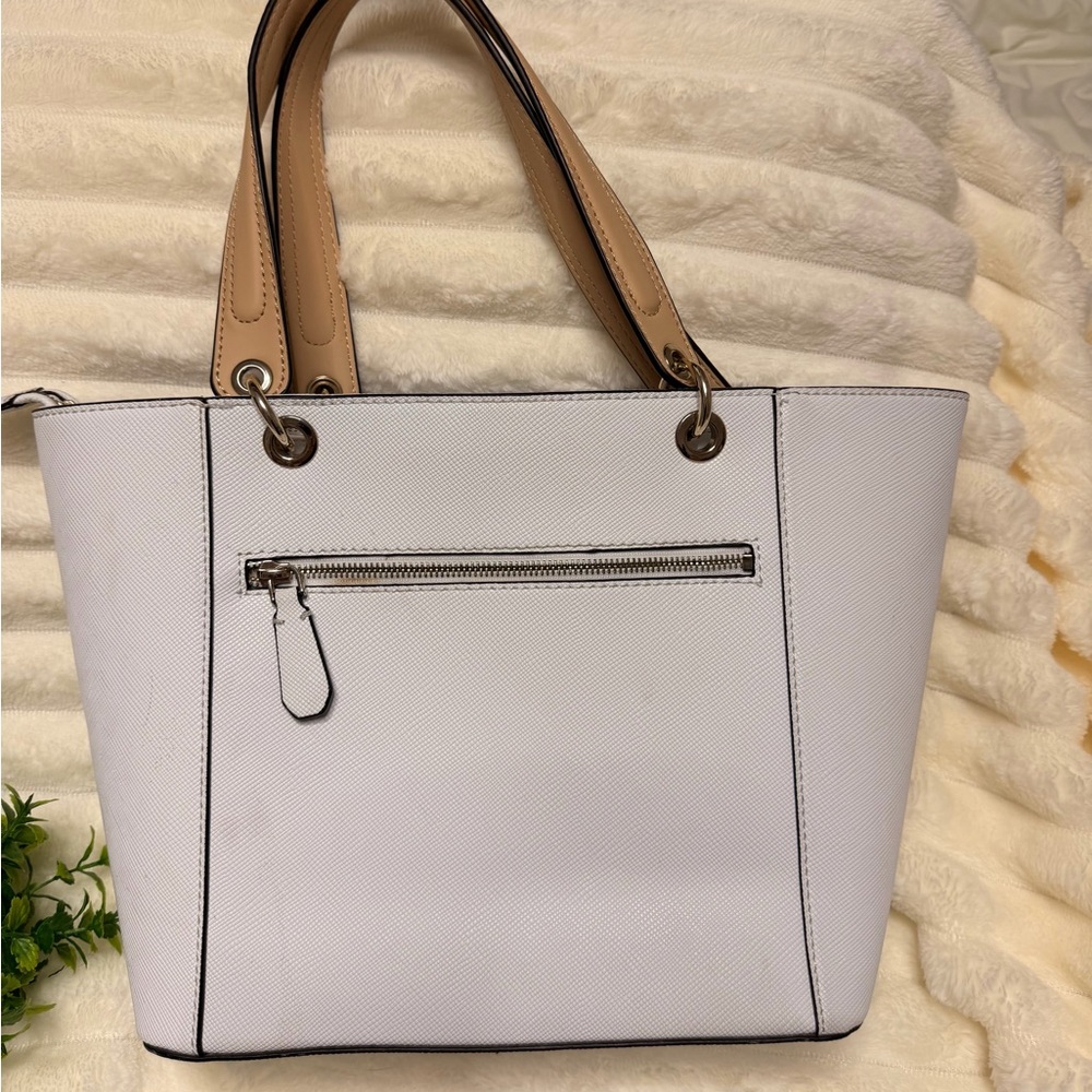 Guess white and Tan Tote Bag - Picture 8 of 11